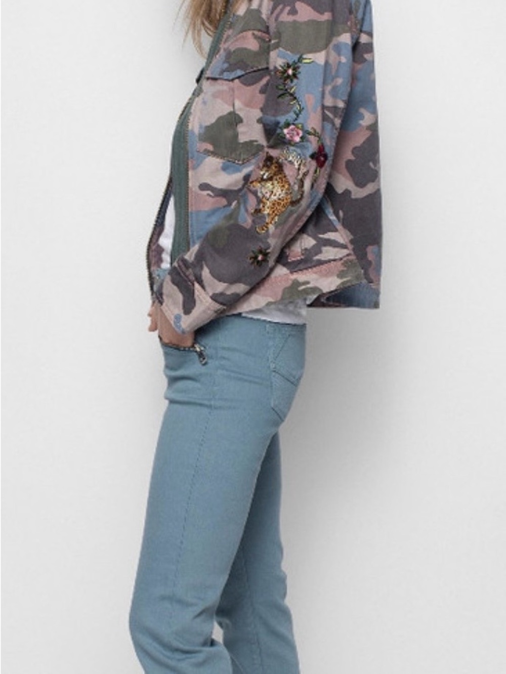 🎉SALE🎉 Zadig & Voltaire Kavy Camou Brode Embroidered Camo Utility Jacket NWOT - Picture 4 of 12
